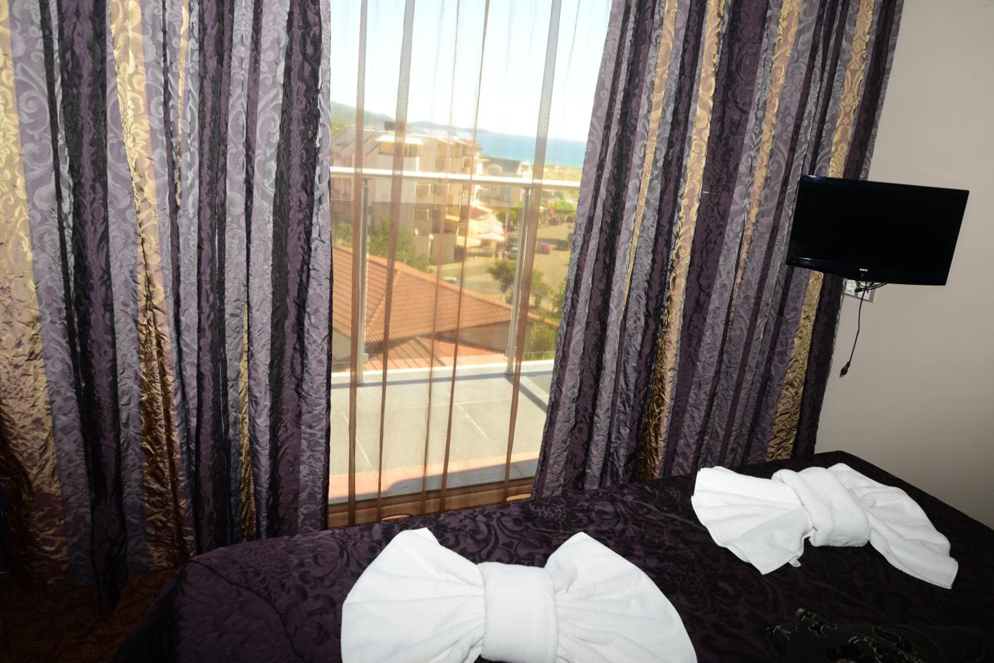 North Beach Hotel プリモルスコ エクステリア 写真
