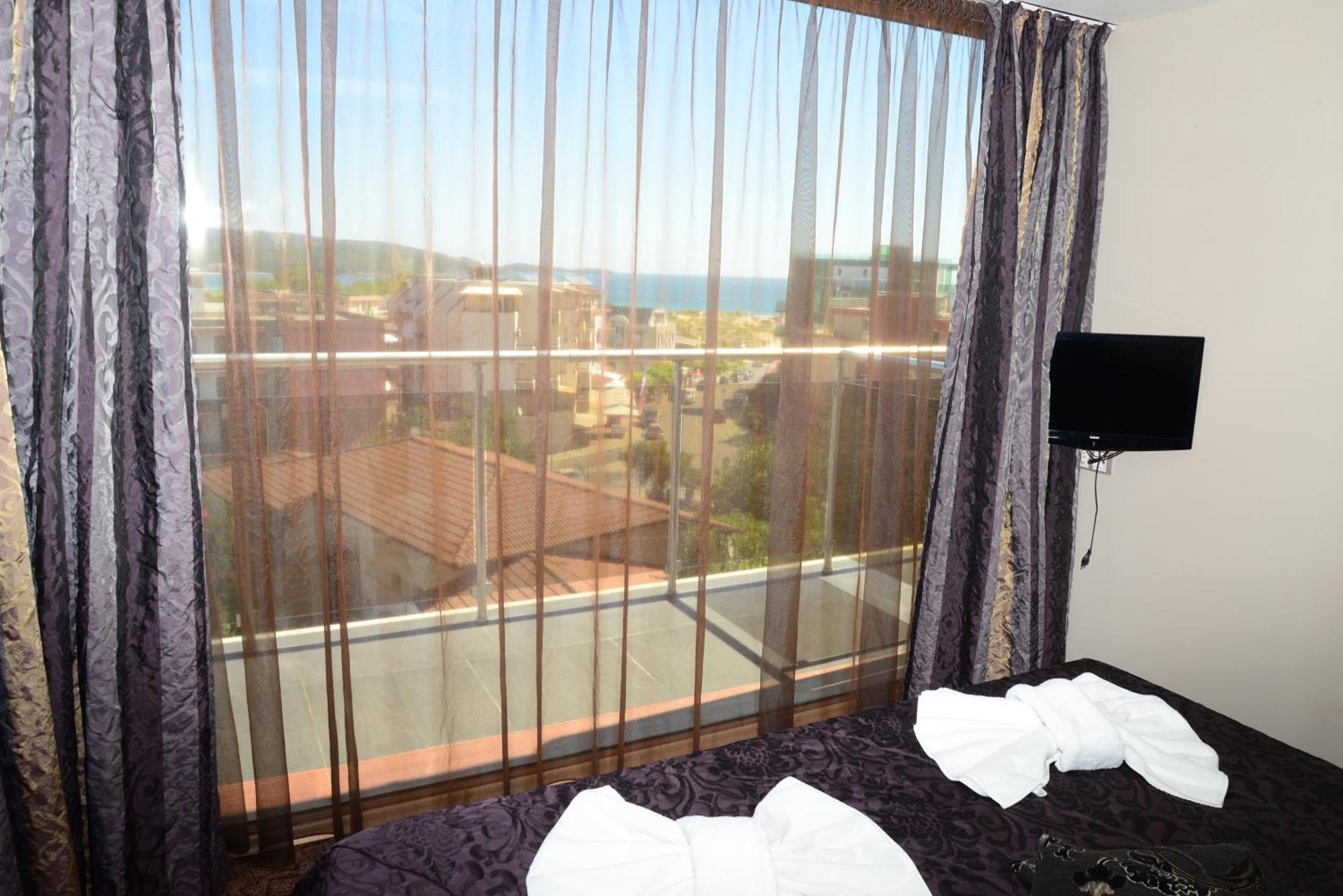 North Beach Hotel プリモルスコ エクステリア 写真